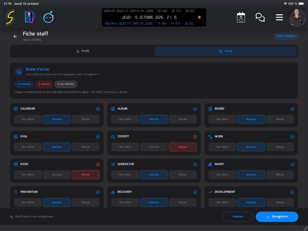 Capture EZTM : fiche du staff et autorisations d’accès aux modules sur tablette